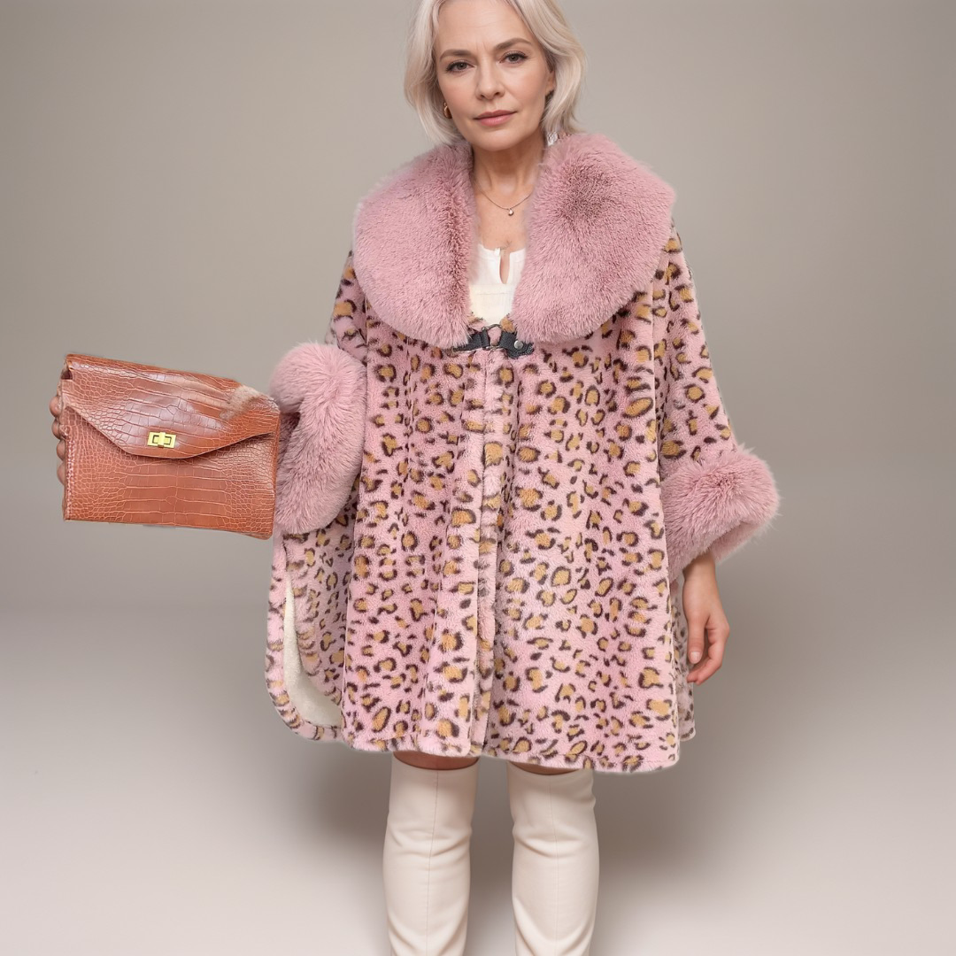 FLORENCE - LUXUEUZE CAPE VAN IMITATIEBONT MET ZACHTE KRAAG